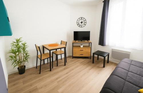 Meaux Apartment | Appartement Cerf3-Centre ville Meaux-Gare-Disney