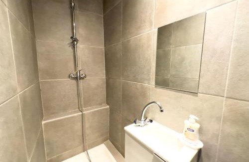 Meaux Apartment | Appartement Cerf3-Centre ville Meaux-Gare-Disney