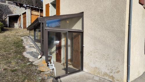 Formigueres Apartment | Appartement chaleureux avec véranda