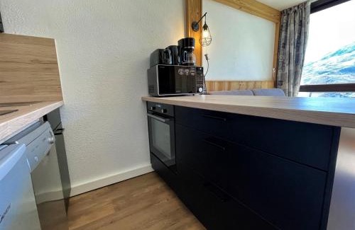 Les Menuires Apartment | Appartement Chaleureux 4 Pers - Pied des Pistes - Quartier Brelin - FR-1-452-270
