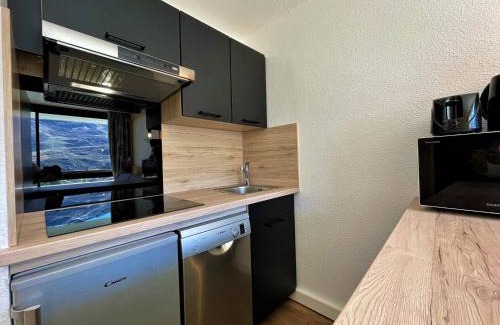 Les Menuires Apartment | Appartement Chaleureux 4 Pers - Pied des Pistes - Quartier Brelin - FR-1-452-270