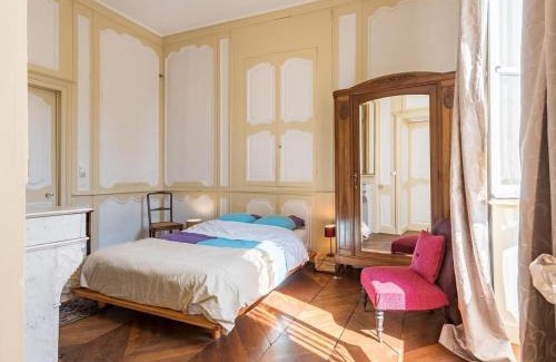 Vesoul House | Appartement charmant au cœur de Vesoul avec parking privé - FR-1-583-509