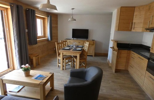 Beaufort Apartment | Appartement cocon centre village, 4 personnes, 2 chambres - SOURCES102