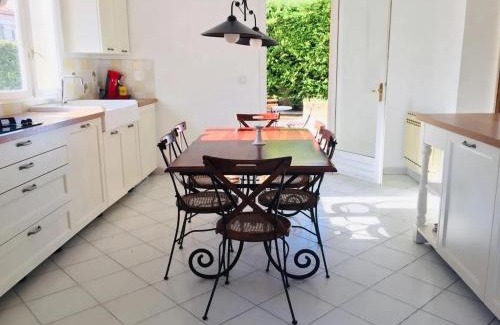 Plan-de-Cuques Apartment | Appartement confortable à Plan-de-Cuques avec piscine privée