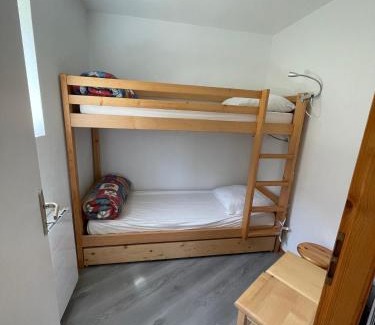 Thollon-les-Memises Apartment | Appartement convivial à Thollon-les-Mémises, 35 m², vue montagne