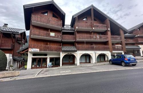 Morillon Apartment | Appartement cosy à Morillon, balcon sud, télécabine proche, équipements complets, parking et garage - FR-1-624-143