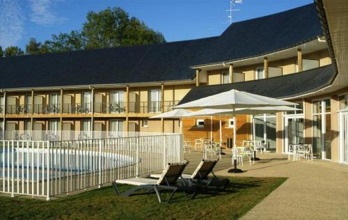 Equemauville Apartment | Appartement cosy 5 mins Honfleur piscine terrasse