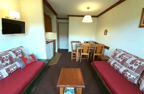 Plagne Soleil Apartment | Appartement cosy avec balcon et accès ski aux pieds à Plagne Soleil - FR-1-351-89