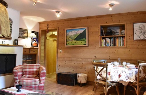 Meribel Centre Apartment | Appartement cosy avec cheminée, terrasse et parking, proche pistes et commerces - Méribel - FR-1-180-552