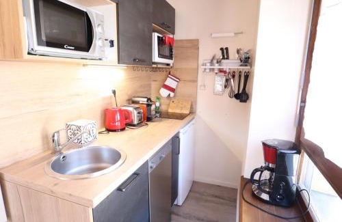 Les Gets Apartment | Appartement cosy dans le centre du village, proche pistes et ESF, avec balcon et équipements complets - FR-1-623-286