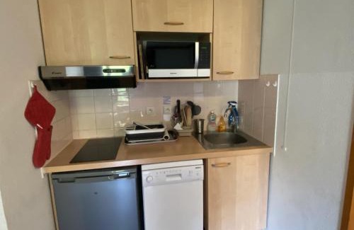 La Tour-dʼAuvergne Apartment | Appartement cosy pour 4 pers. avec balcon - FR-1-814-155