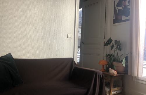 Porte de Clichy Apartment | Appartement Cosy Proche de Montmartre, Idéal Pour un Couple!