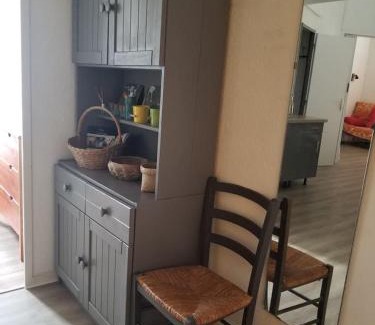 Saint-Cyprien Plage Apartment | Appartement dans la verdure près des plages