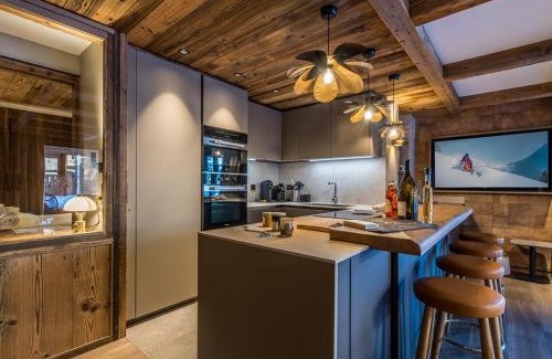 Meribel Apartment | Appartement de luxe avec accès ski aux pieds, spa, terrasses ensoleillées et services hôteliers inclus - FR-1-613-61