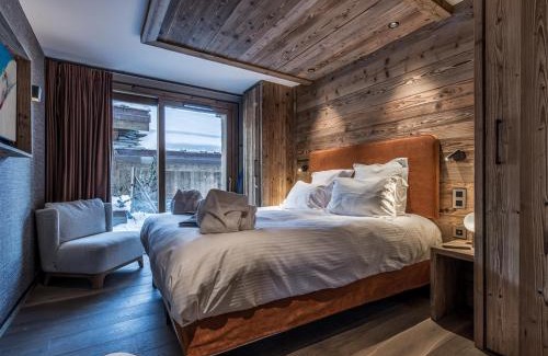 Meribel Apartment | Appartement de luxe avec accès ski aux pieds, spa, terrasses ensoleillées et services hôteliers inclus - FR-1-613-61