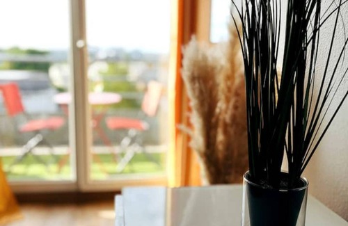 Orly Apartment | Appartement de Standing: Vue Paris