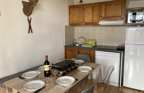 Albiez-Montrond Apartment | Appartement Deux Pièces Terrasse, Albiez Mont-rond