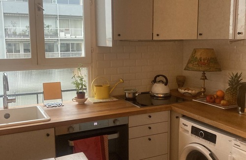 Combat Apartment | Appartement Deux Pièces Cuisine Très Bien Situé sur une Butte Très Calme