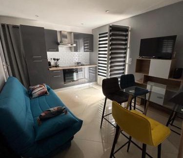 Florensac Apartment | Appartement du sud paisible T2 possibilité 4 personnes