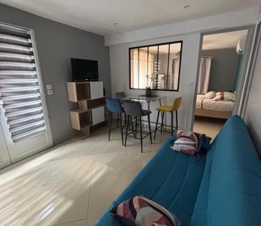 Florensac Apartment | Appartement du sud paisible T2 possibilité 4 personnes