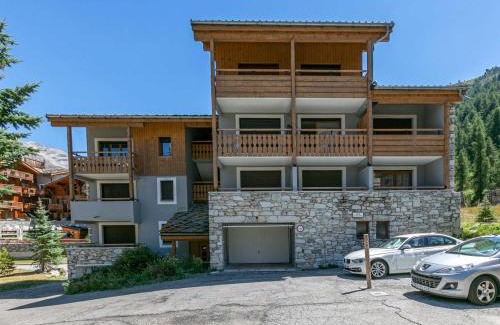 Val-d'Isere Apartment | Appartement duplex skis aux pieds, 3 pièces, 5 pers., wifi, balcon, et garage privé - FR-1-694-196