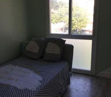 Rueil-Malmaison Apartment | Appartement entier résidence calme à Rueil- Proche Paris
