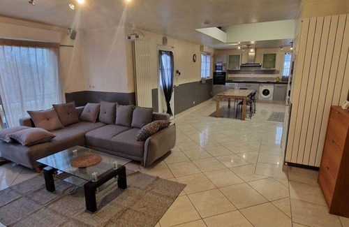 Noisy-le-Sec Apartment | Appartement Familial à 5kms de Paris