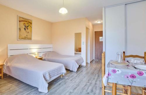 Barbotan-les-Thermes Apartment | Appartement T1 bis lumineux avec balcon, parking, et Wifi - 2 personnes - FR-1-841-63