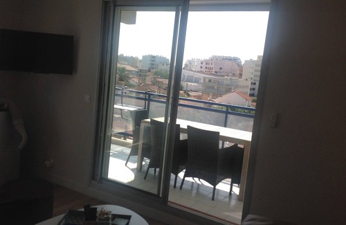 Mediterranee Apartment | Appartement à 3 Minutes de la Plage
