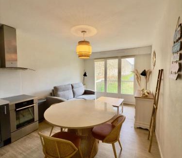 La Celle-sous-Gouzon Apartment | Appartement 1 chambre pour 2 pers - rénové - terrasse