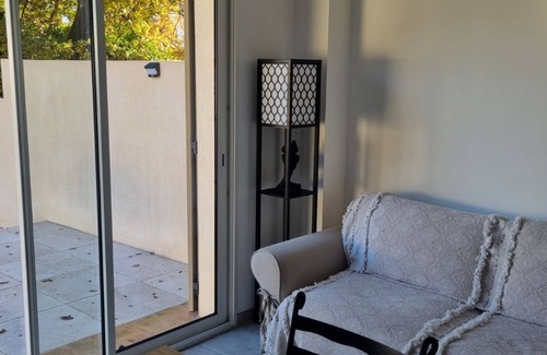 Saint-Esteve-Janson Apartment | Appartement N°1 Avec Jardin Privé LES Bois DE Zola aux Portes du Luberon