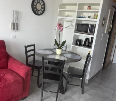 Bourgenay Apartment | appartement vue mer sur la corniche ST Hilaire de riez résidence Sémaphore