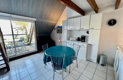 Saint-Pierre-Quiberon Apartment | Appartement bord de mer à Saint-Pierre-Quiberon avec balcon et garage - FR-1-478-181