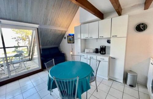 Saint-Pierre-Quiberon Apartment | Appartement bord de mer à Saint-Pierre-Quiberon avec balcon et garage - FR-1-478-181