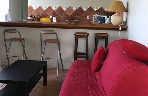 Salles-d'Aude Apartment | Appartement Gîte La Sellerie