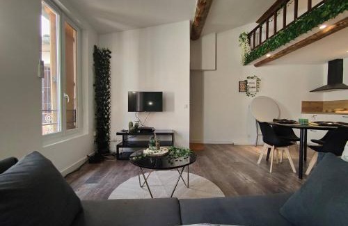 Nimes City Centre Apartment | Appartement Jungle climatisé Centre Ville