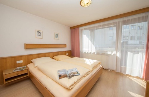 Schuttdorf Hotel | Appartement Kristall