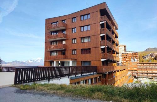 Plagne Centre Apartment | Appartement lumineux proche des pistes avec balcon et 2 chambres - FR-1-181-2665