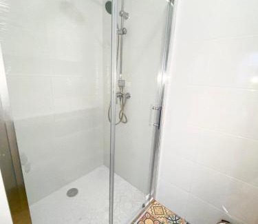 8th Arrondissement Apartment | Appartement la plage de la pointe rouge