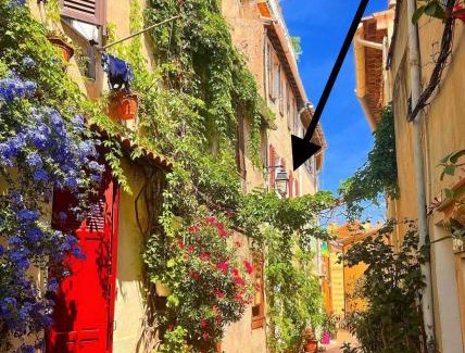 Cassis Apartment | Appartement le Quai du Port Cassis parking clim