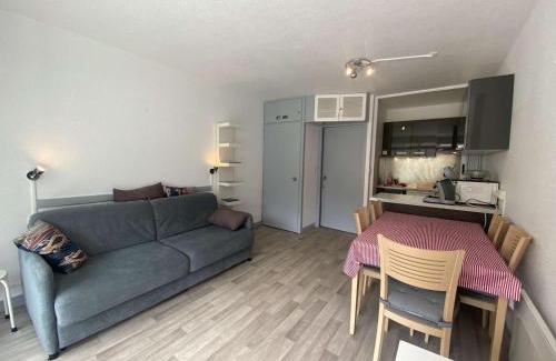 Eaux-Bonnes Apartment | Appartement lumineux 6 pers, vue ski, Gourette - FR-1-400-141