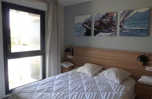 La Tranche-sur-Mer Apartment | Appartement luxe 2 chambres, balcon, accès plage, piscine, animaux admis, parking - FR-1-194-236