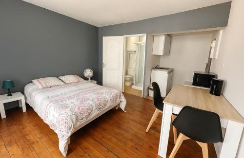 Meaux Apartment | Appartement M4- Centre ville Meaux-Gare-Disney