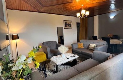Douala Apartment | Appartement Meublé au Centre de Bonamoussadi et a 1 min du Restaurant Tchop et Yamo