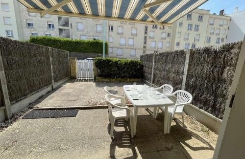 Saint-Jean-de-Monts Apartment | Appartement Moderne 2 Pièces + Cabine, Terrasse, Proche Plage – Saint-Jean-de-Monts - FR-1-224C-204