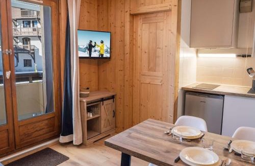 Val-Thorens Apartment | Appartement Moderne à Val Thorens - 4 pers, 1 Chambre + Cabine, Balcon Sud, Ski aux Pieds - FR-1-637-74