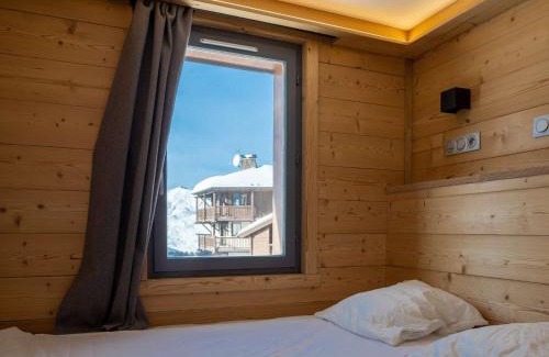 Val-Thorens Apartment | Appartement moderne à Val Thorens - 4 pers - 1 chambre, 1 cabine, skis aux pieds, balcon - FR-1-637-30