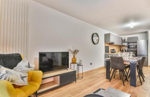 Les Gets Apartment | Appartement moderne T3 - Proche pistes et village - 6 pers - Parking - Ski room - Wifi - FR-1-685-65