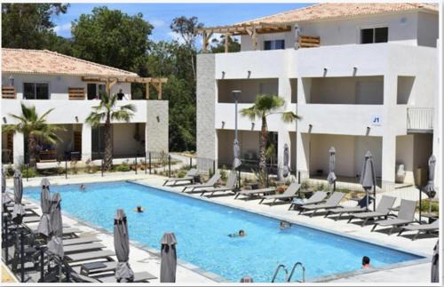 Bravone Apartment | Appartement N142 - T3 bord de mer et piscine