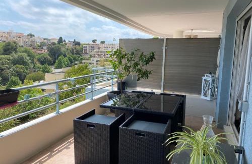 Fabron Apartment | appartement Nice ,terrasse ,mer